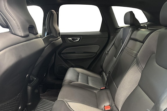 Volvo XC60 11 of 22