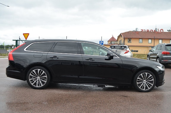 Volvo V90 11 of 21