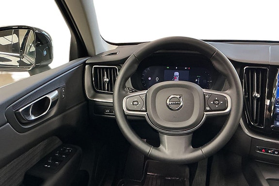 Volvo XC60 13 of 28