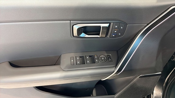 Kia Seltos 11 of 15
