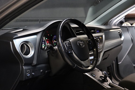 Toyota Auris 9 of 22