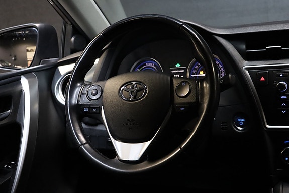 Toyota Auris 15 of 22