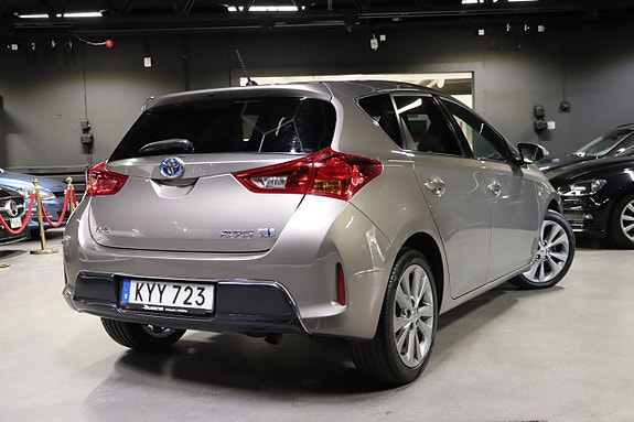 Toyota Auris 4 of 22