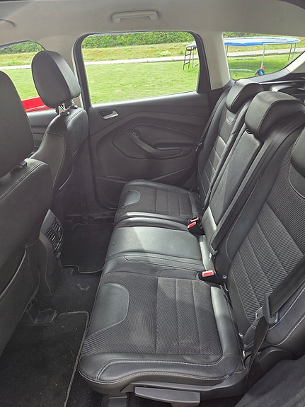 Ford Kuga 11 of 12