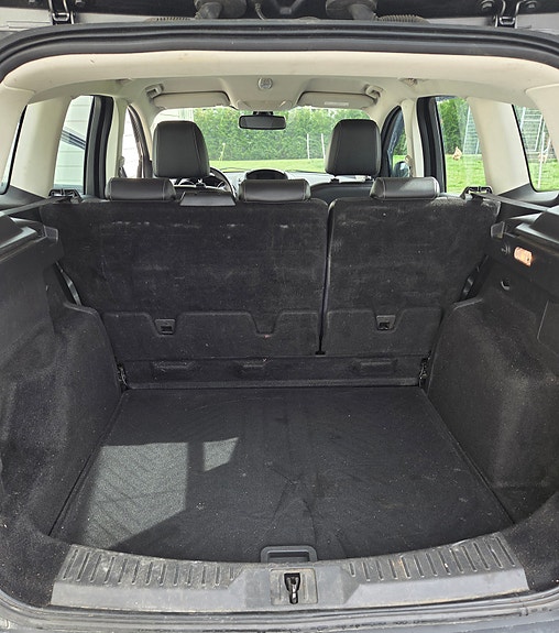 Ford Kuga 12 of 12