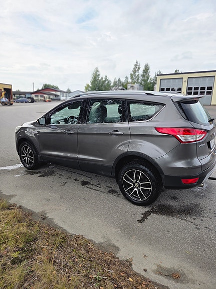 Ford Kuga 2 of 12