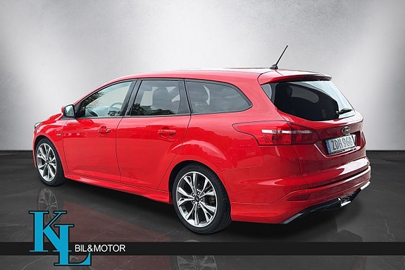Ford Focus 4 of 17