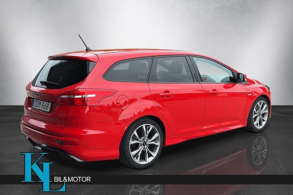 Ford Focus 3 of 17