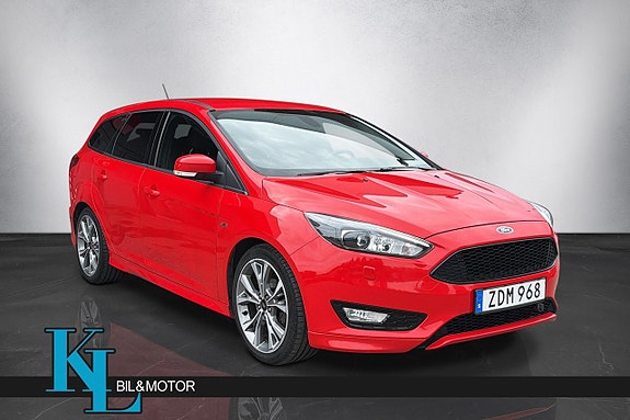 Ford Focus 2 of 17