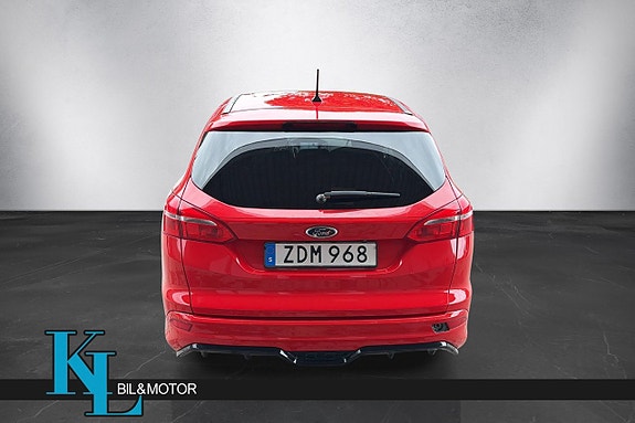 Ford Focus 5 of 17