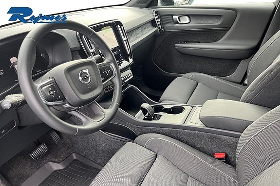 Volvo EX40 7 of 25
