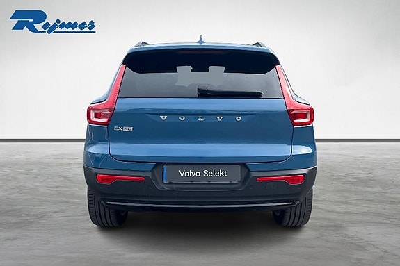 Volvo EX40 4 of 25