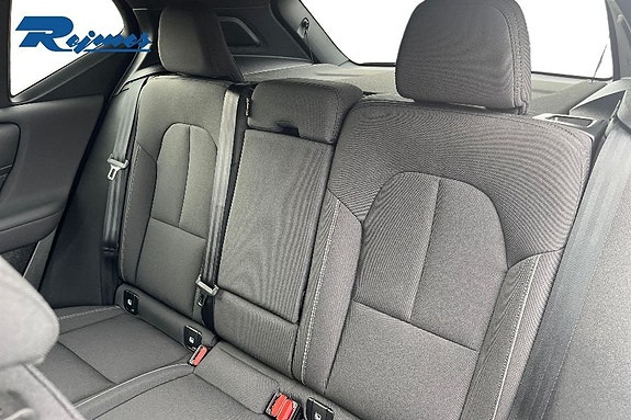 Volvo EX40 15 of 25