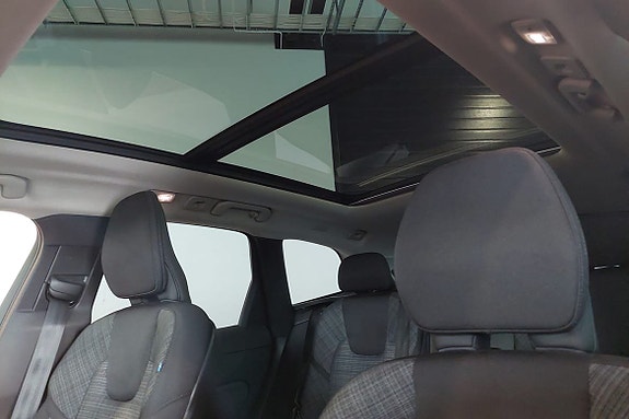 Volvo XC60 12 of 15