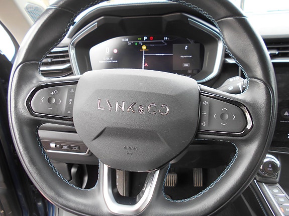 Lynk & Co 01 5 of 6