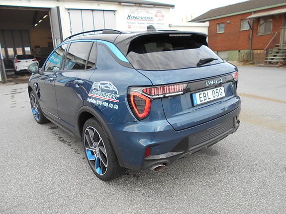 Lynk & Co 01 4 of 6