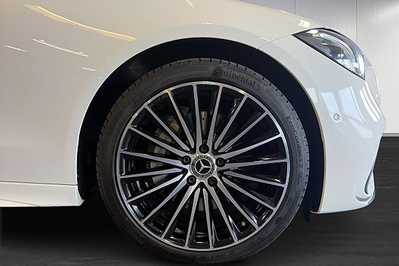 Mercedes-Benz C300 de 8 of 27