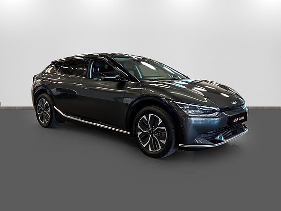 Kia EV6 3 of 15