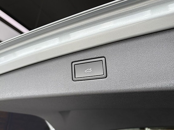 Volkswagen Tiguan 17 of 21