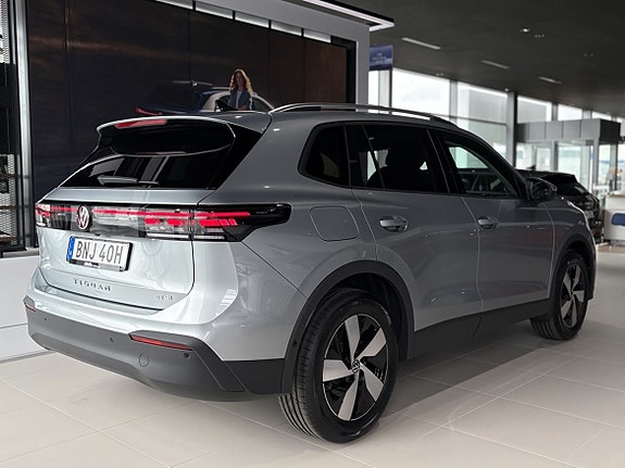 Volkswagen Tiguan 11 of 21