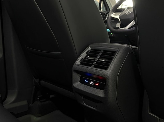 Volkswagen Tiguan 13 of 21
