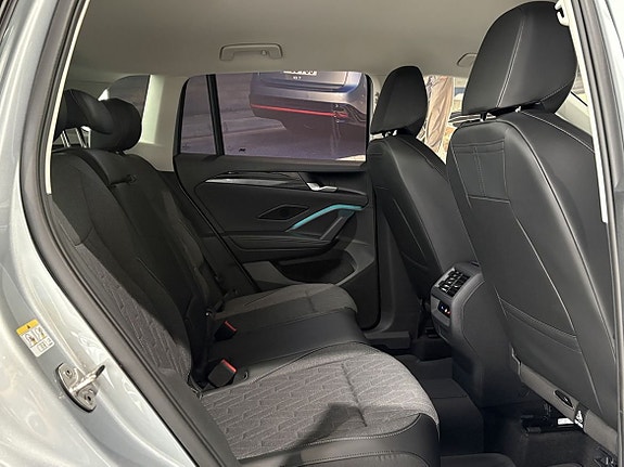 Volkswagen Tiguan 12 of 21