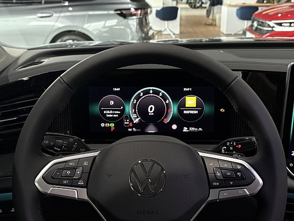 Volkswagen Tiguan 4 of 21