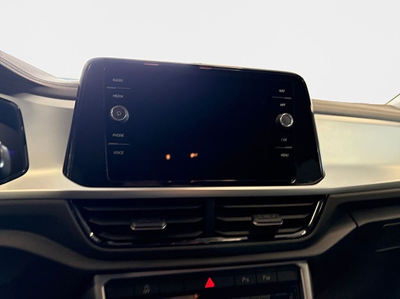 Volkswagen T-Roc 14 of 18