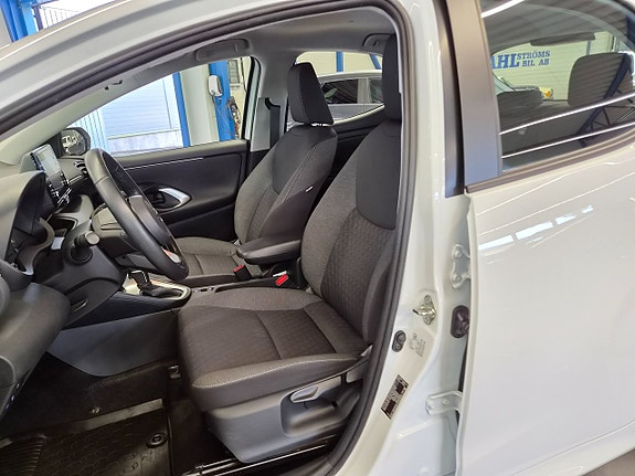 Mazda 2 7 of 14
