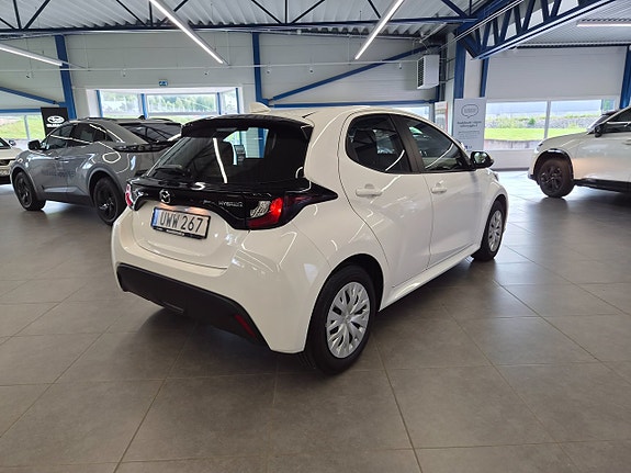 Mazda 2 4 of 14