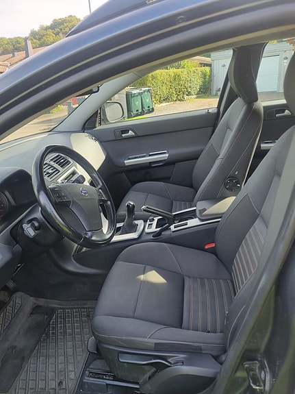 Volvo V50 9 of 10