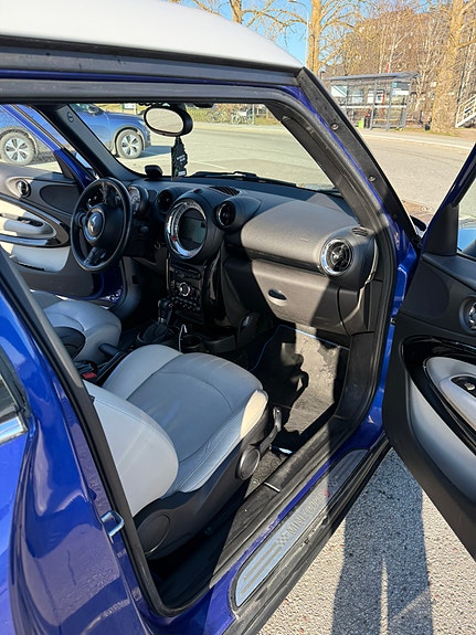 MINI Paceman Cooper S 10 of 13