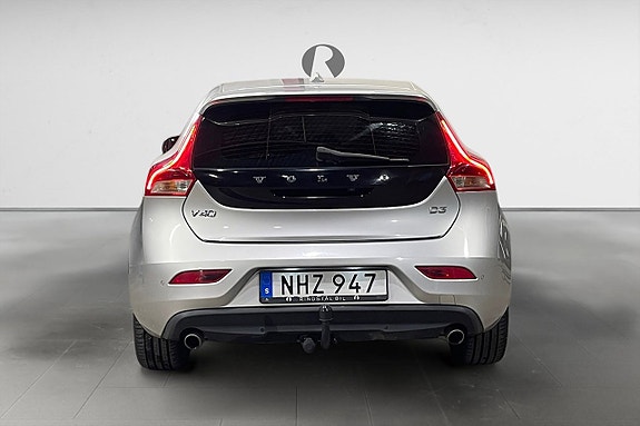 Volvo V40 6 of 17