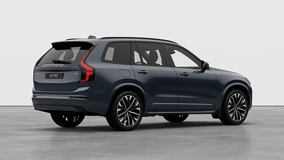 Volvo XC90 6 of 17