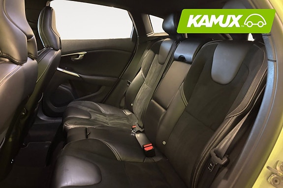 Volvo V40 15 of 26