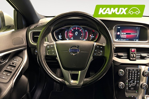Volvo V40 14 of 26