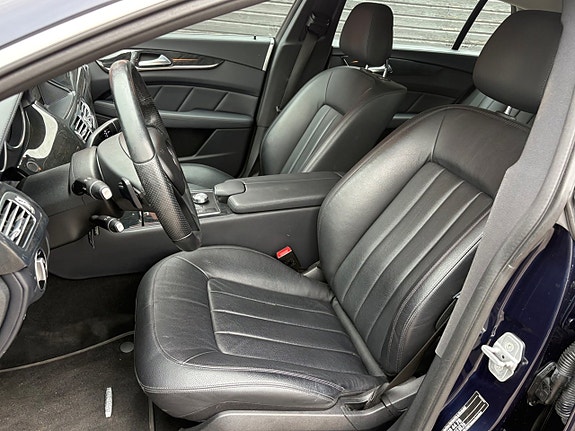 Mercedes-Benz CLS350 7 of 19