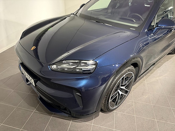 Porsche Cayenne Coupe 6 of 15