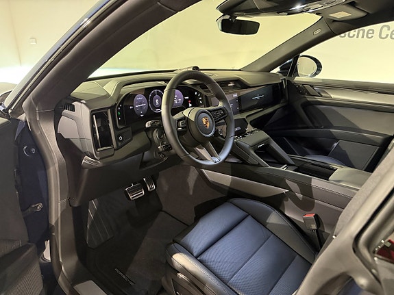 Porsche Cayenne Coupe 9 of 15