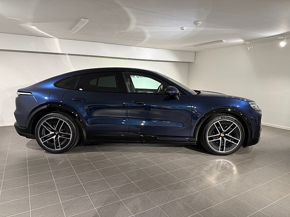 Porsche Cayenne Coupe 4 of 15