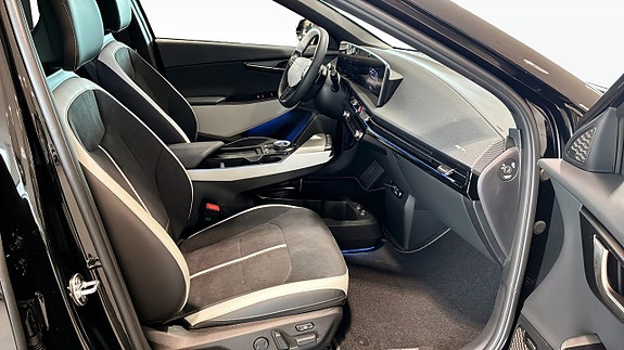 Kia EV6 16 of 17