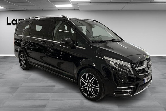 Mercedes-Benz V300 d 3 of 14