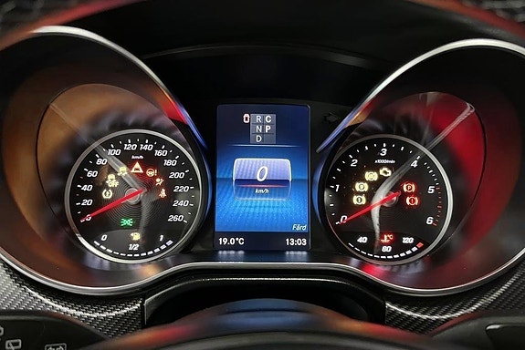 Mercedes-Benz V300 d 10 of 14