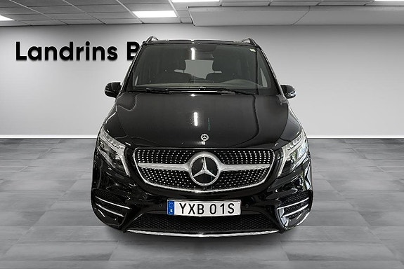 Mercedes-Benz V300 d 2 of 14