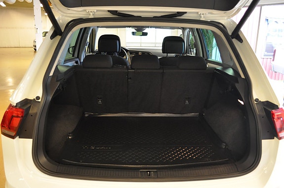 Volkswagen Tiguan 14 of 16