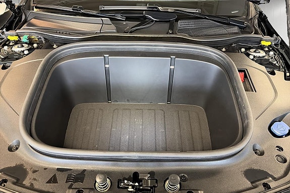 Mercedes-Benz CLA350 25 of 25