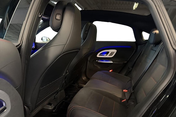 Mercedes-Benz CLA350 23 of 25