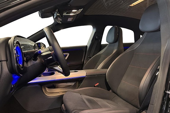 Mercedes-Benz CLA350 9 of 25