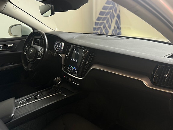 Volvo V60 Cross Country 13 of 22