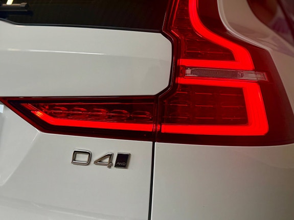 Volvo V60 Cross Country 8 of 22